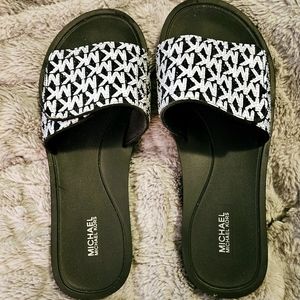 Michael Kors Slides Size 10